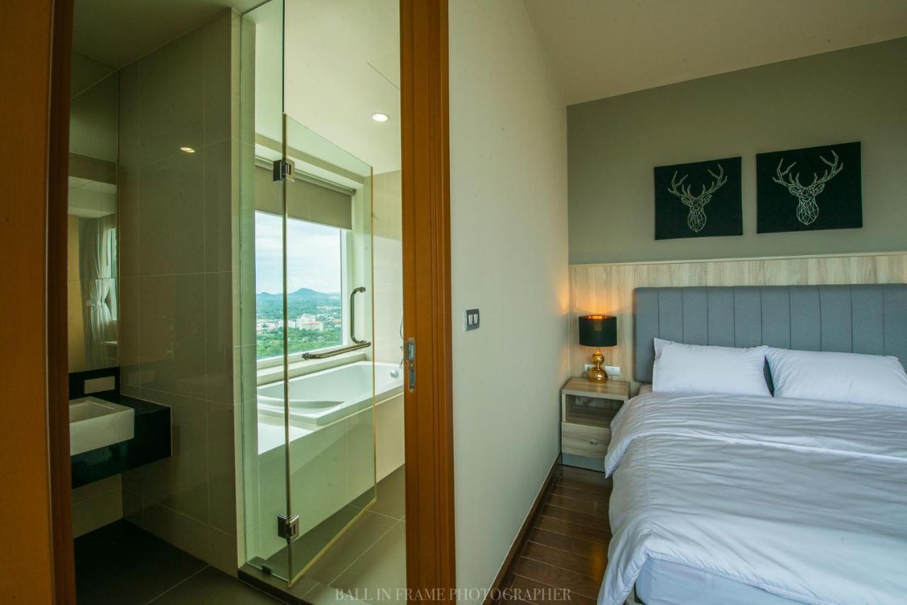 Movenpick Residences Pattaya With Ocean View Na Chom Thian Exterior photo
