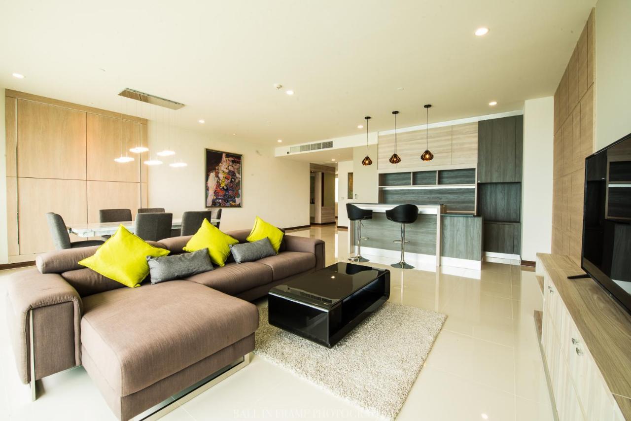Movenpick Residences Pattaya With Ocean View Na Chom Thian Exterior photo
