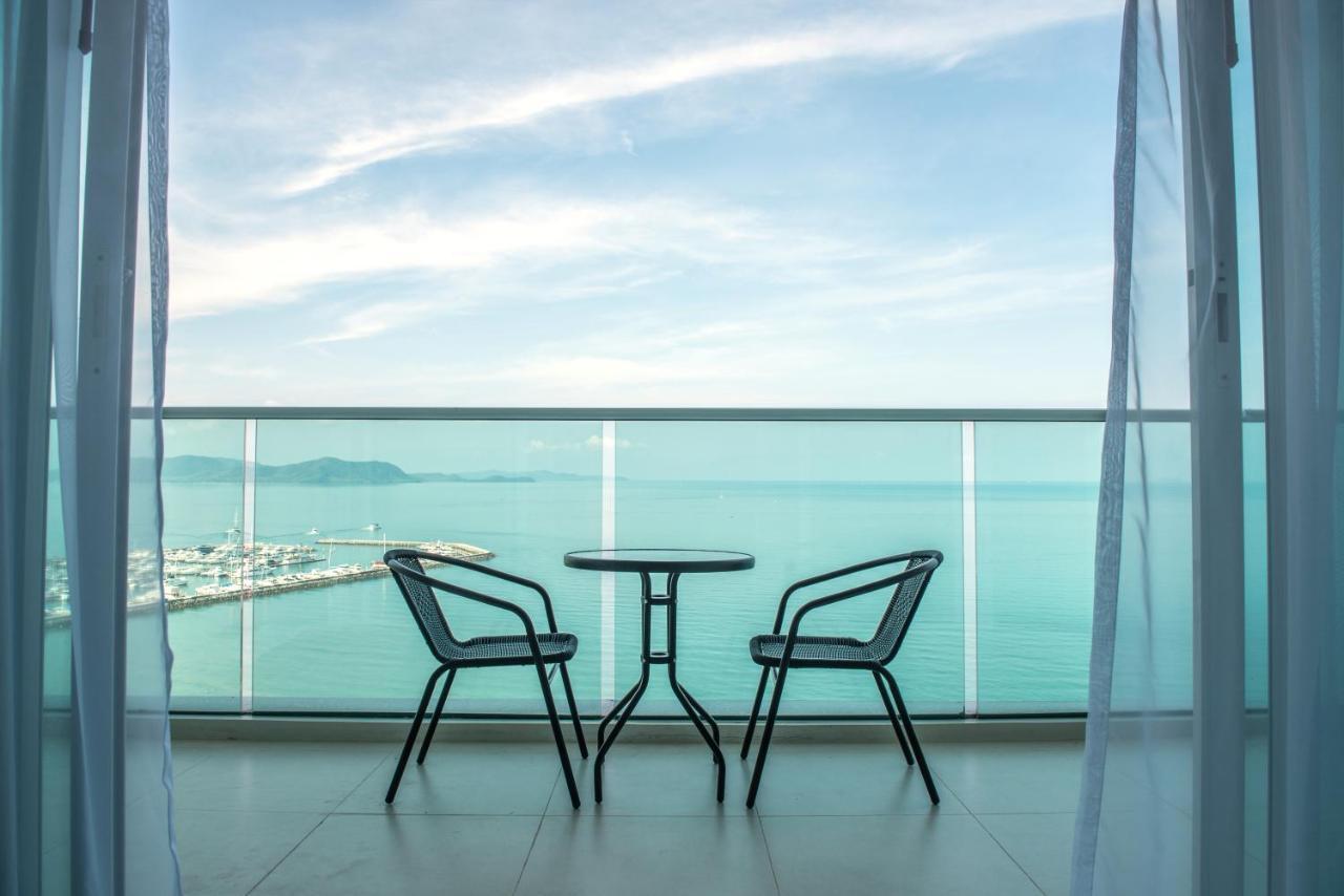 Movenpick Residences Pattaya With Ocean View Na Chom Thian Exterior photo
