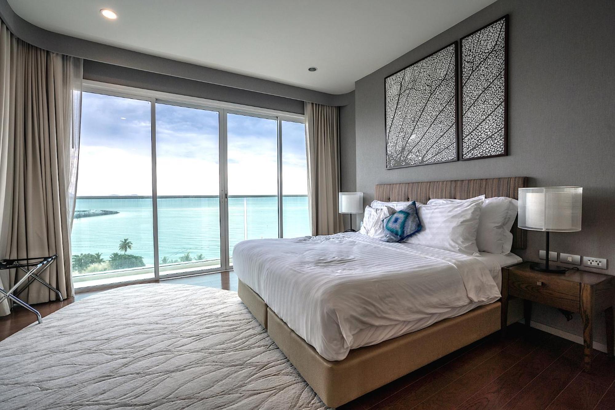 Movenpick Residences Pattaya With Ocean View Na Chom Thian Exterior photo