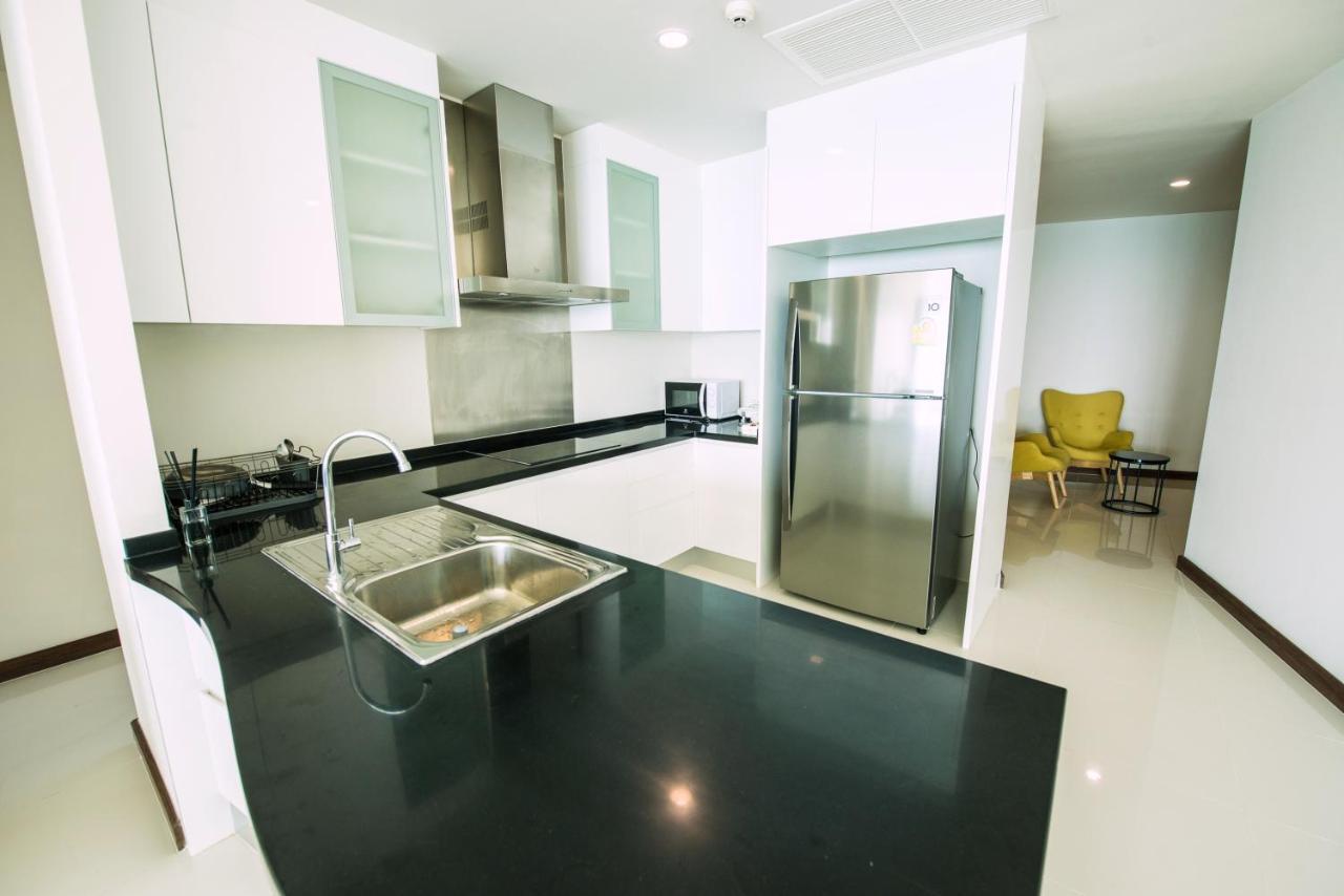 Movenpick Residences Pattaya With Ocean View Na Chom Thian Exterior photo