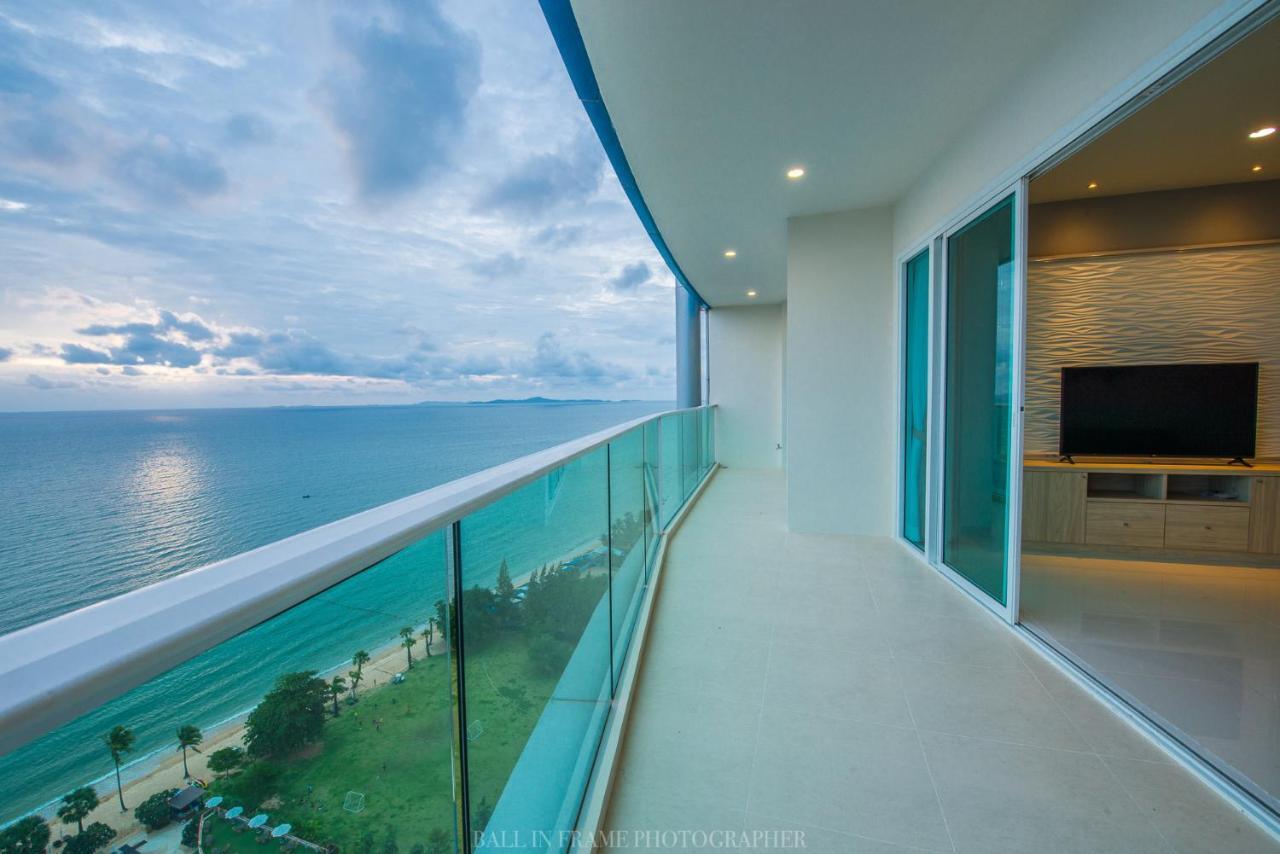 Movenpick Residences Pattaya With Ocean View Na Chom Thian Exterior photo