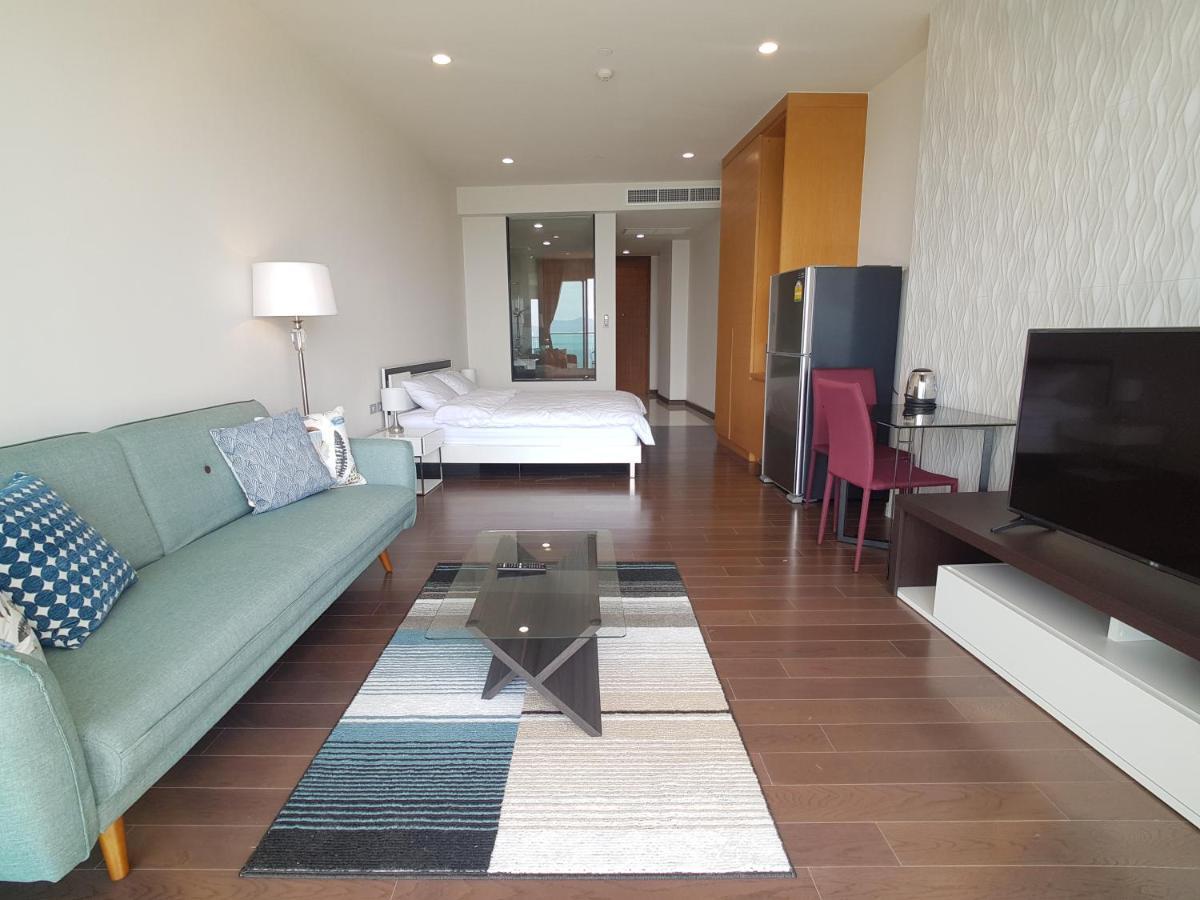 Movenpick Residences Pattaya With Ocean View Na Chom Thian Exterior photo