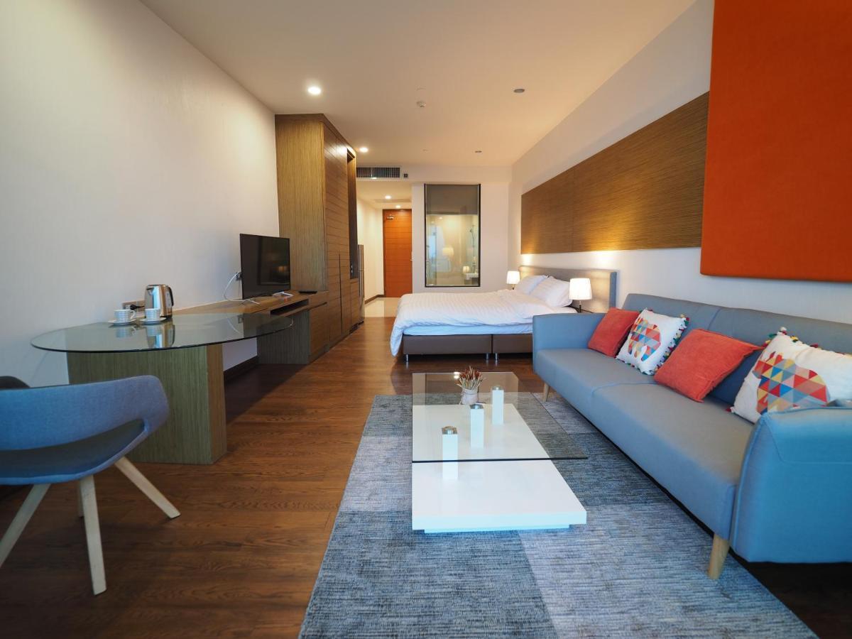 Movenpick Residences Pattaya With Ocean View Na Chom Thian Exterior photo