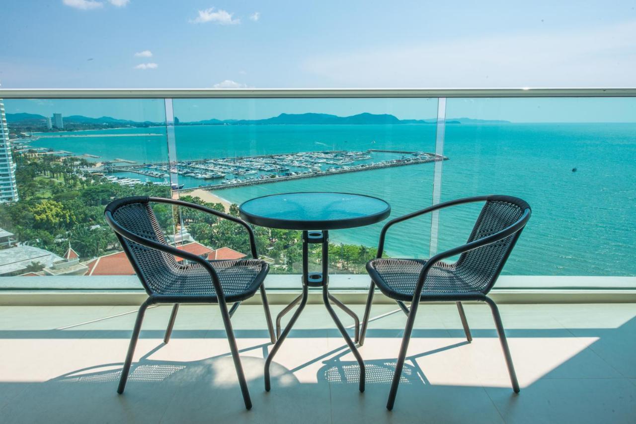 Movenpick Residences Pattaya With Ocean View Na Chom Thian Exterior photo